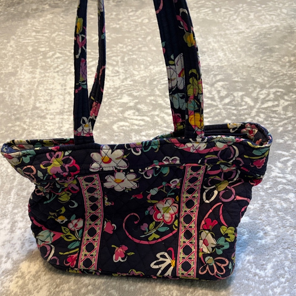 Vera Bradley Bag - Picture 2 of 4